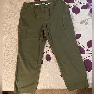 Lands End womens cargo style boot cut pant